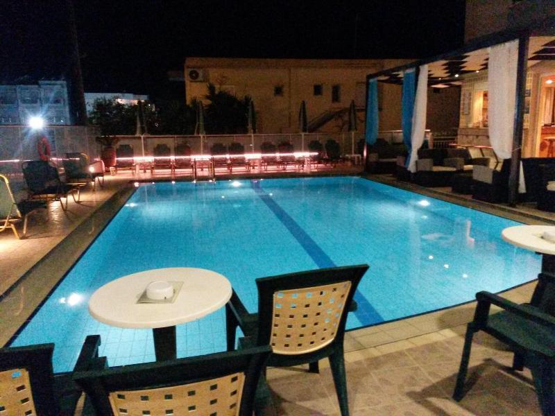 Zannis Hotel Rétino Exterior foto